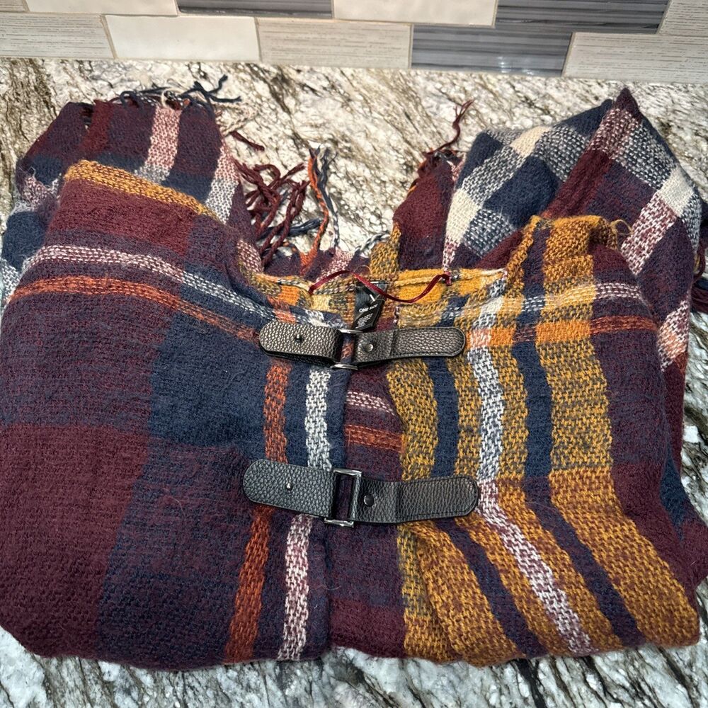 Mixit Fringe Poncho Sweater OS W/Black Buckle Closure 42”x28” Great Fall Colors